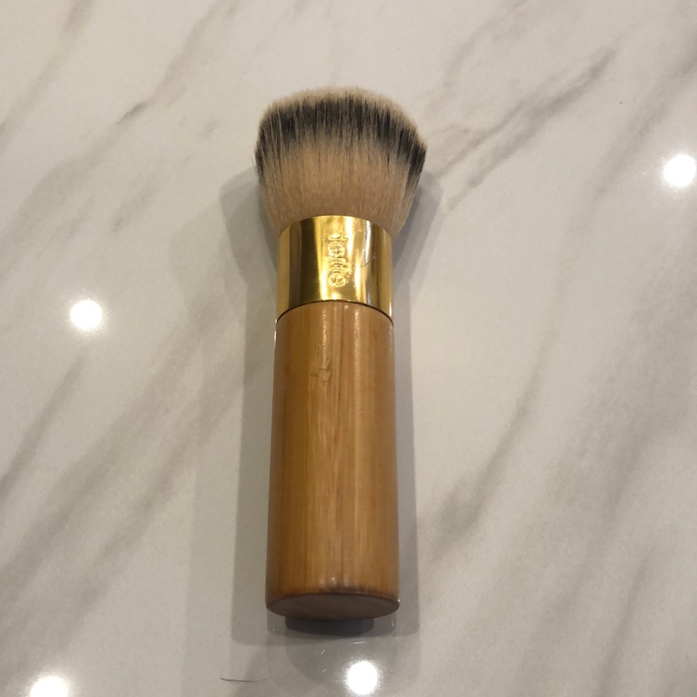 COPY - Tarte The Buffer Foundation Makeup Brush